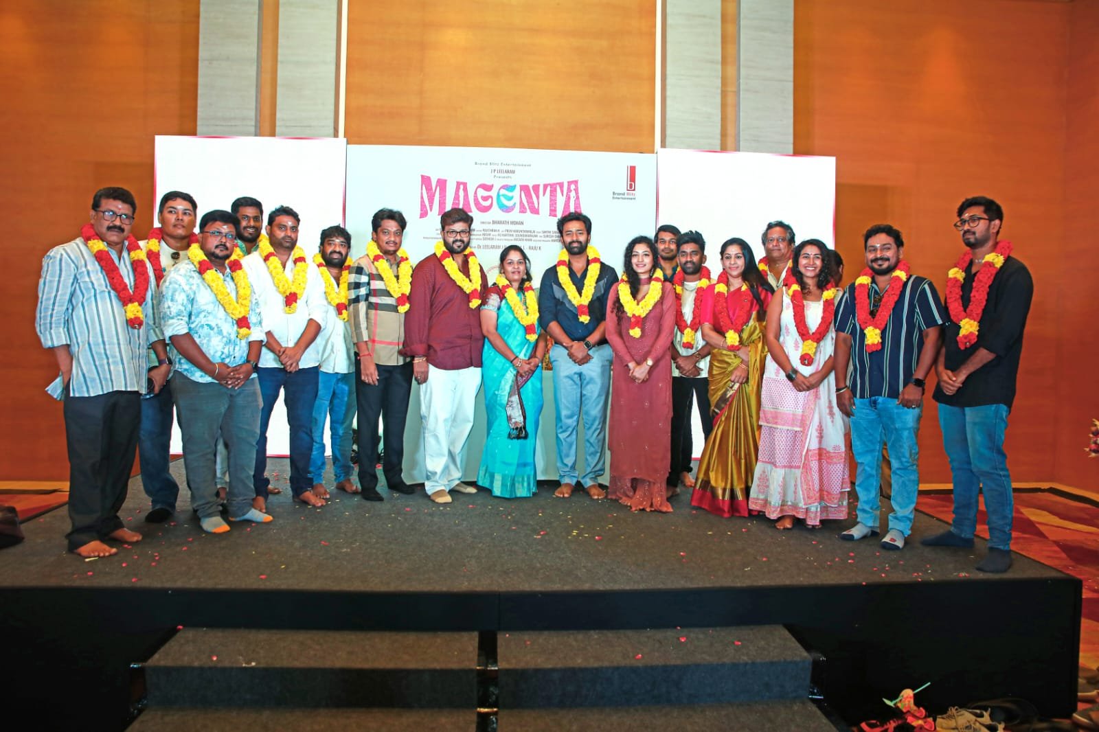 பரத் மோகன் இயக்கத்தில் நடிகர்கள் சாந்தனு பாக்யராஜ்- அஞ்சலி நாயர் நடிக்கும் ’மெஜந்தா’ படத்தின் படப்பிடிப்பு எளிய பூஜை!