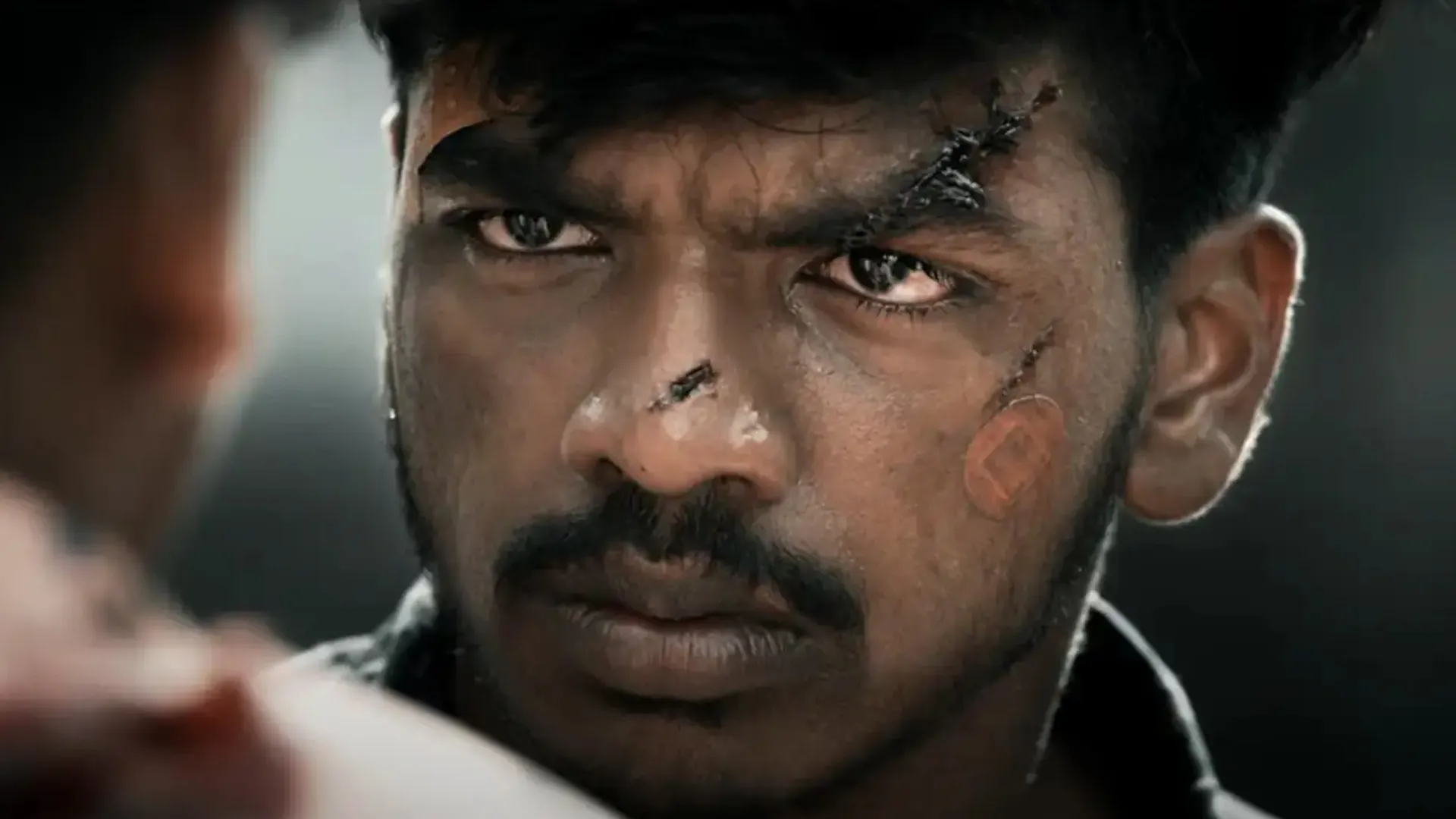 பீனிக்ஸ் திரைவிமர்சனம். ரேட்டிங் 3,4/5