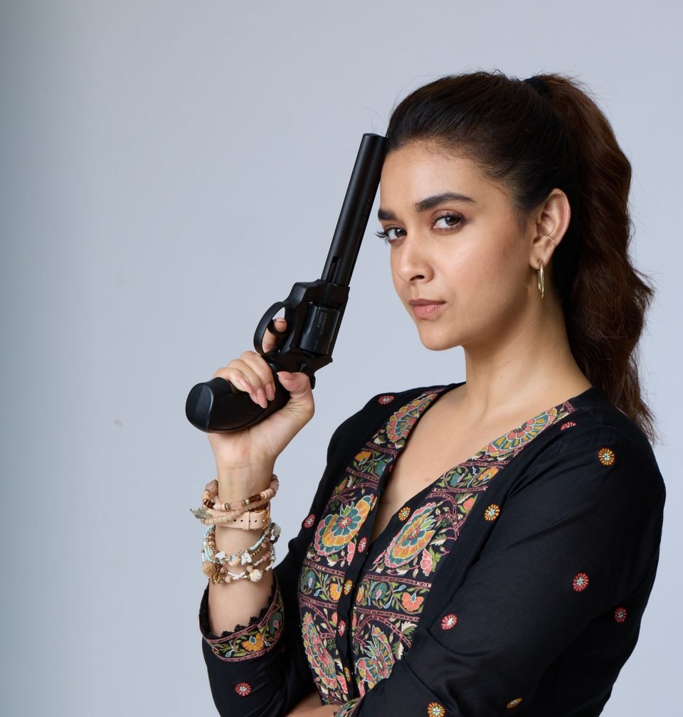 ரிவால்வர் ரீட்டா திரை விமர்சனம் ரேட்டிங் 3.6/5.