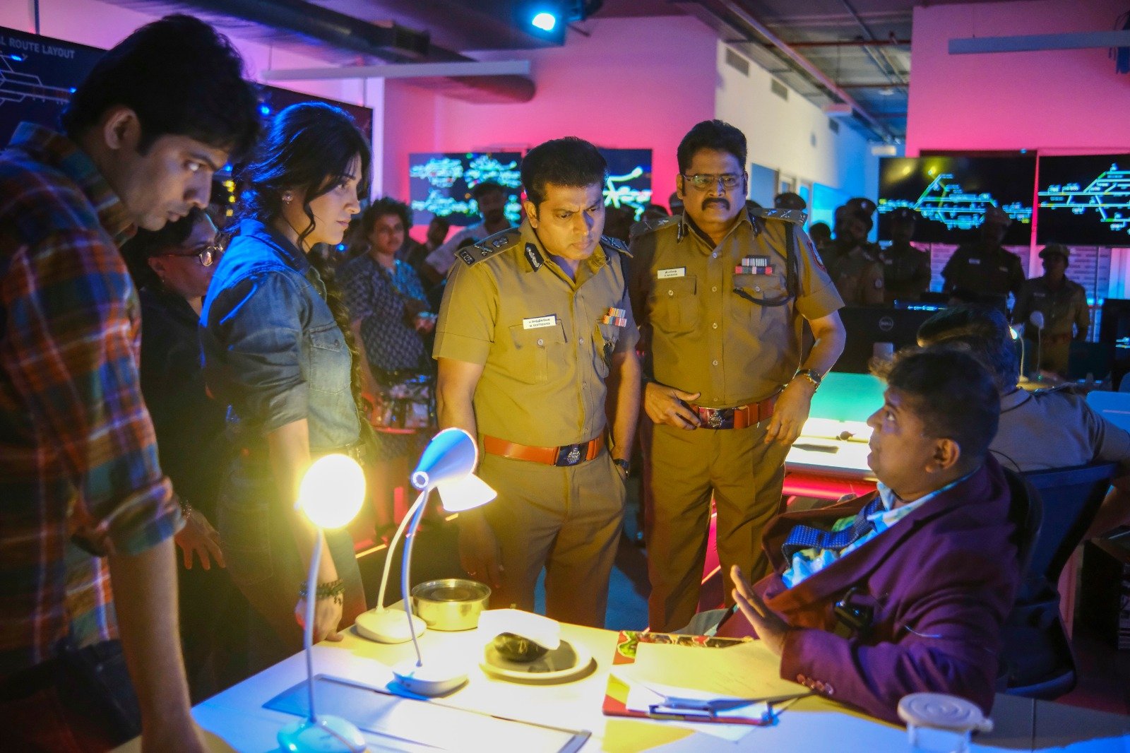 நடிகை ஸ்ருதிஹாசன், விஜய் சேதுபதிக்காக பாடிய பாடல் – 🎵டிரைன் படத்தின் கன்னக்குழிக்காரா !!