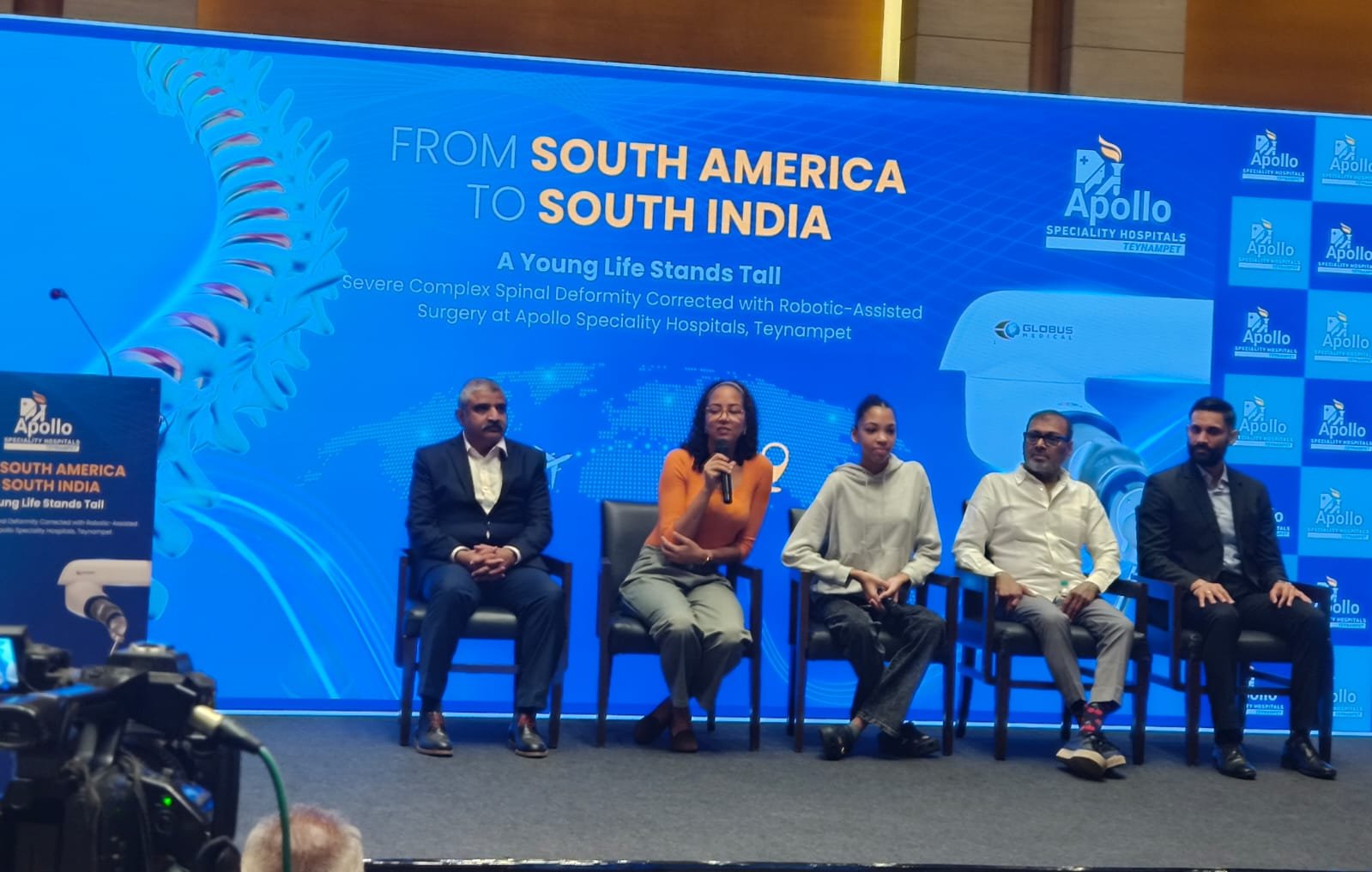 அதிநவீன ரோபோடிக் மூலம் முதுகுத்தண்டு அறுவை சிகிச்சைக்குப் பிறகு தென் அமெரிக்க இளைஞி தென் இந்தியாவில் குணமடைந்தார்