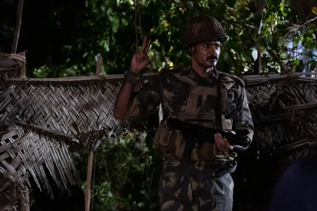 நீளிரா திரைவிமர்சனம் ரேட்டிங் 3.2/5