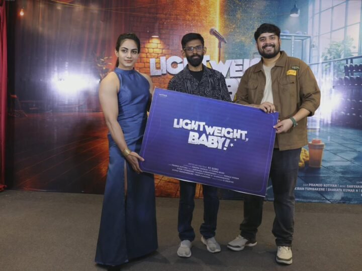 ‘லைட் வெயிட் பேபி’ படத்தின் மூலம் கதையின் நாயகனாக அறிமுகமாகும் நடிகர் விக்கல்ஸ் விக்ரம்