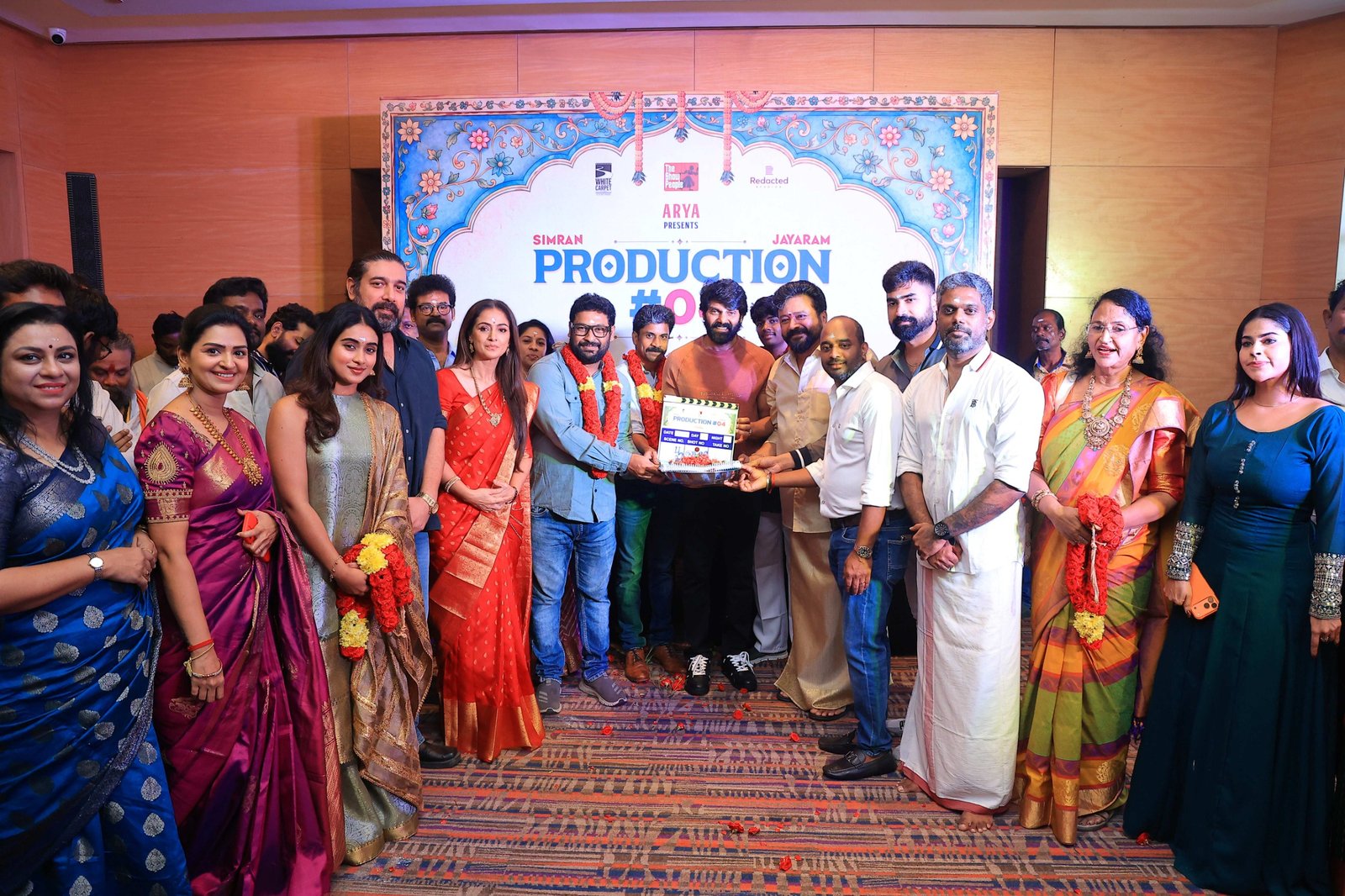 ஜெயராம் – சிம்ரன் நடிக்கும் புதிய ஃபேமிலி ரோம் காம் திரைப்படம் – கோலாகலமாக நடைபெற்ற பூஜை