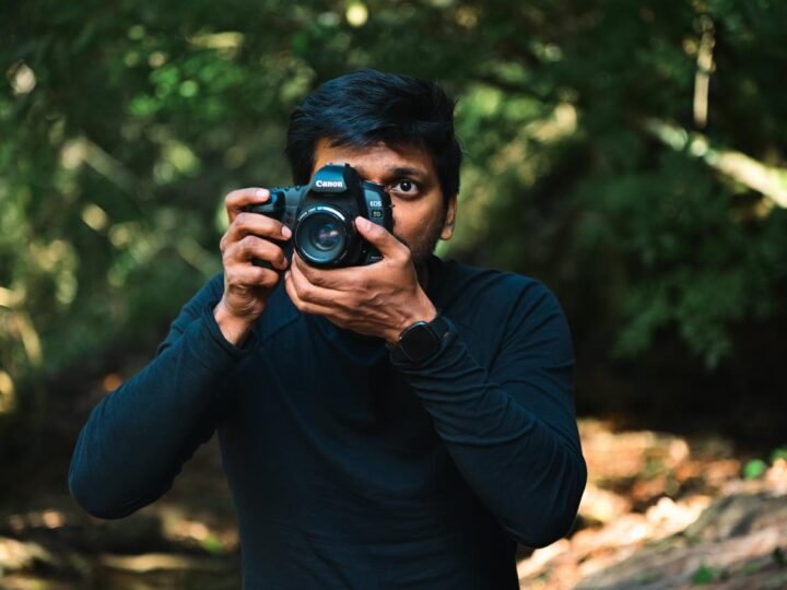 போட்டோகிராபர் திரைவிமர்சனம் ரேட்டிங் 2.6/5