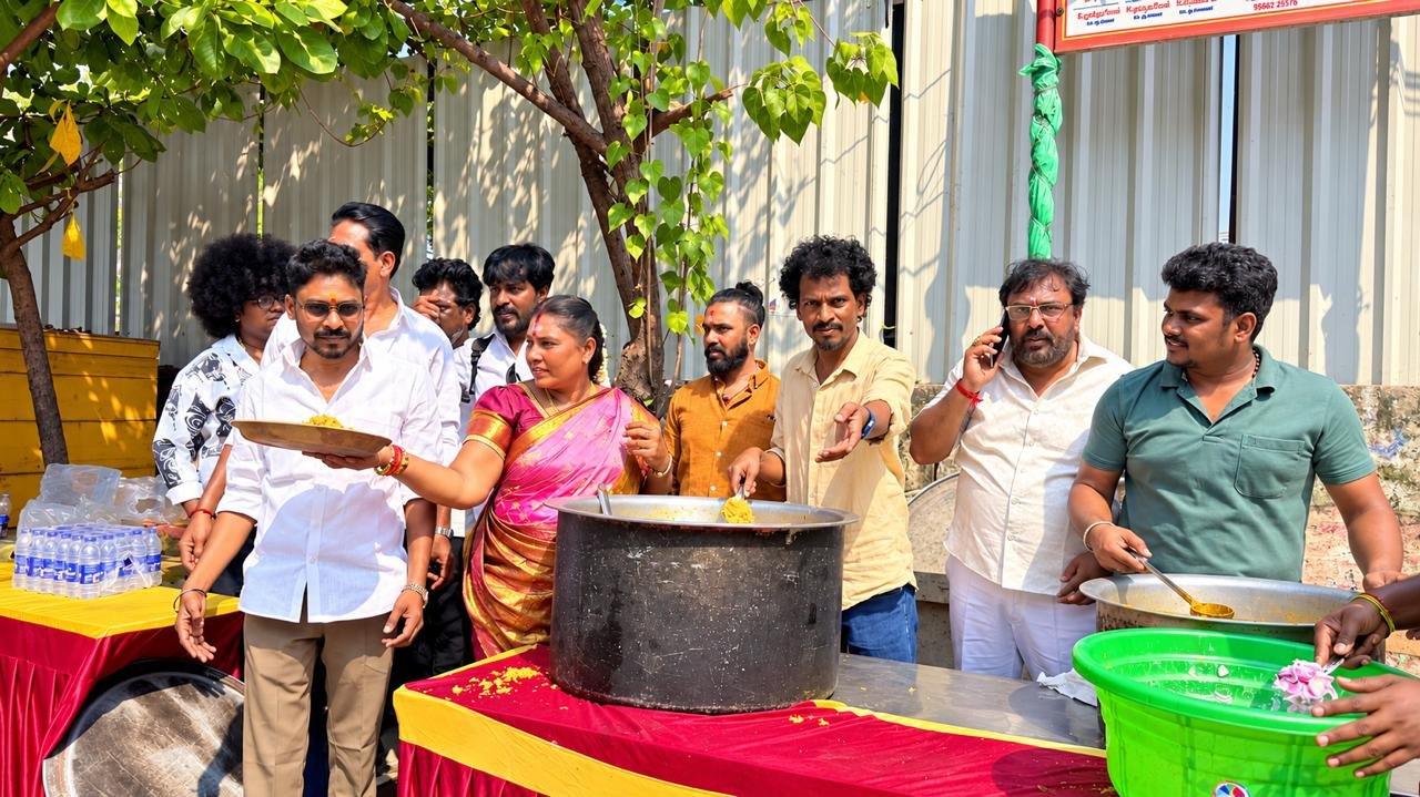அகில இந்திய இந்து மக்கள் தொழிற்சங்கம் சார்பாக தேவர் ஜெயந்தி மற்றும் குருபூஜை விழாவில் திரைப்பட நடிகர் சென்றாயன் மலர்தூவி மரியாதை – பொதுமக்களுக்கு அன்னதானம்!